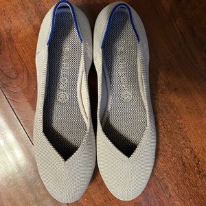 Rothy’s flat in grey/cream size 10.5